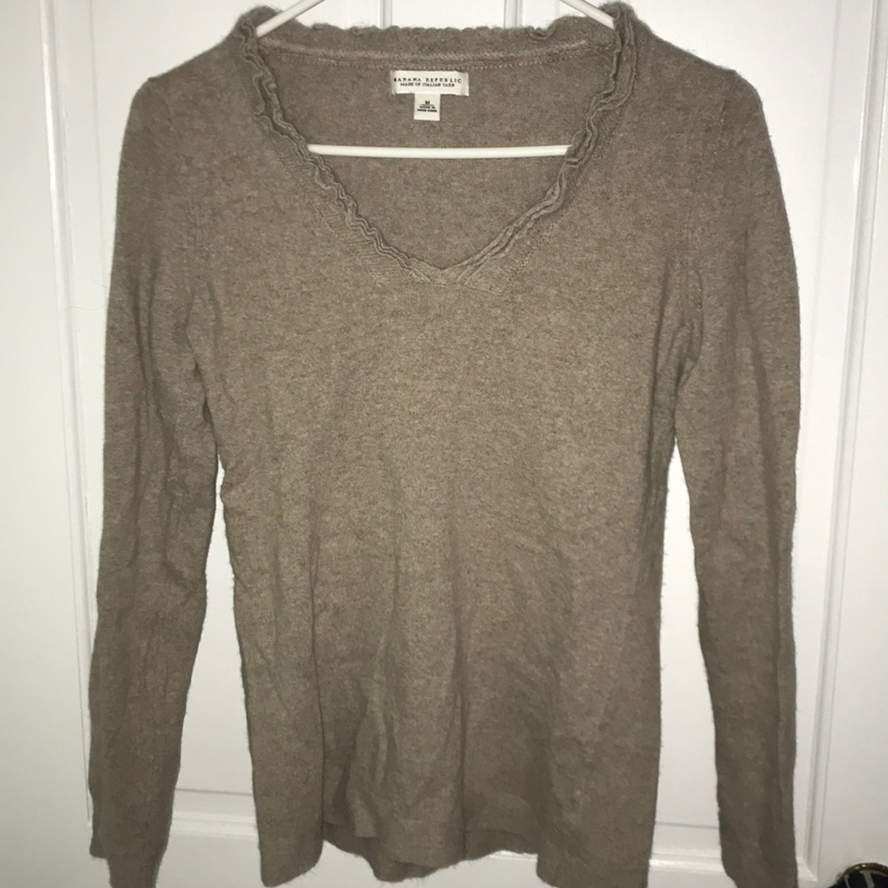 Tan V neck Banana Republic Sweater